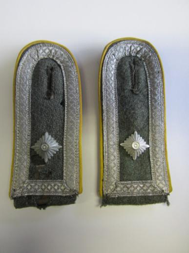 Wehrmacht NCO Signal Troops, shoulder boards