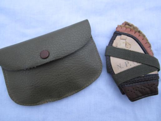 US WW2 Dust Goggles in Case