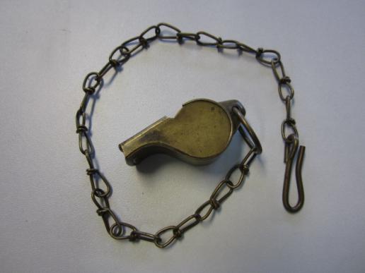 US NCO/Officers whistle US NCO/Officers whistle with chain