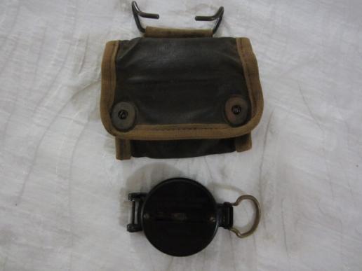 US WW2 Compass in Pouch