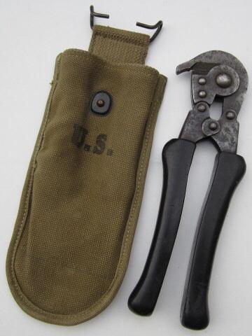 US WW2 Wire Pliers with Pouch