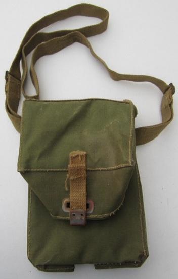 British WW2 Light Weight Gasmask Pouch