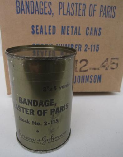 US WW2 Badages Plaster in Metal Can's