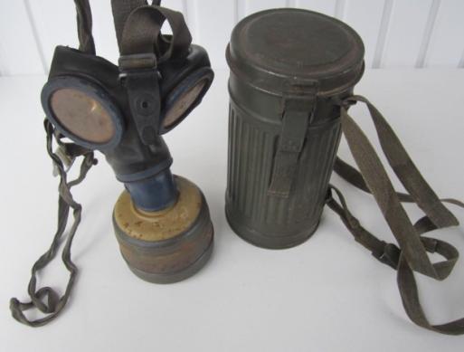 Wehrmacht M31 Gasmask with Cannister