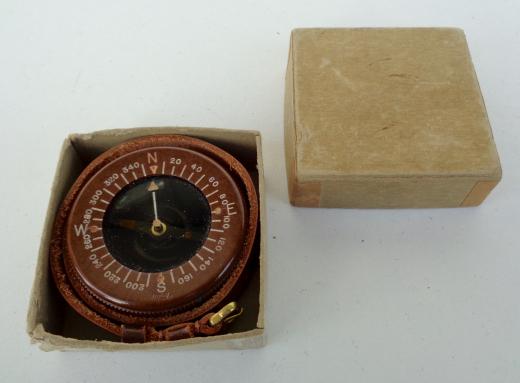 US WW2 Patrooper Wrist Compass in original carton box