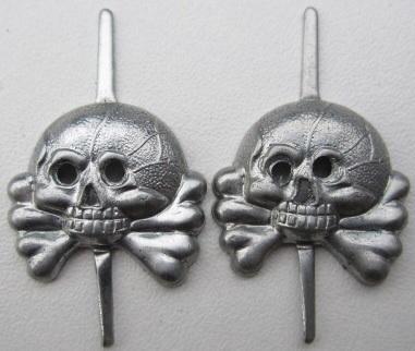 Wehrmacht Panzer Collar-Tab metal Skulls