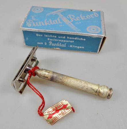 Wehrmacht era Razor Holder