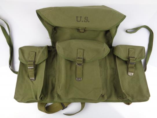 US WW2 Paratroopers Medic Pack