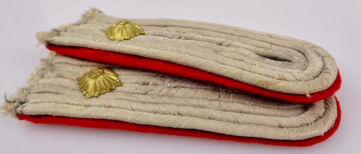 Wehrmacht Artillery Officers Shoulder Boards