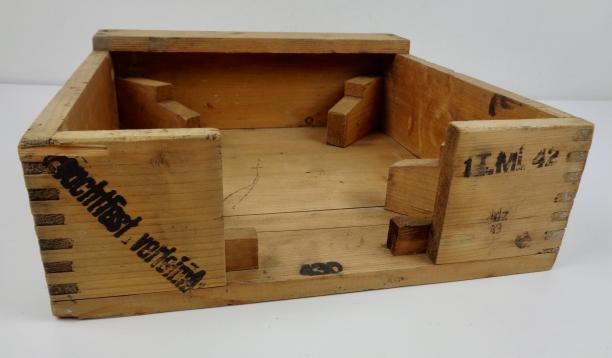 Wehrmacht wooden Teller Mine 42 Transport Case