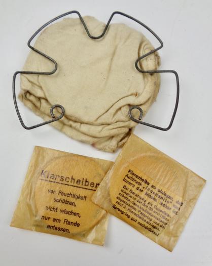 Wehrmacht M31 Gasmask Cleaning Cloth Spring