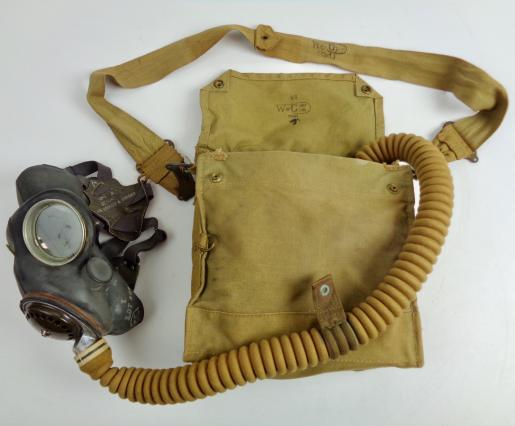 British WW2 1e model Gasmask