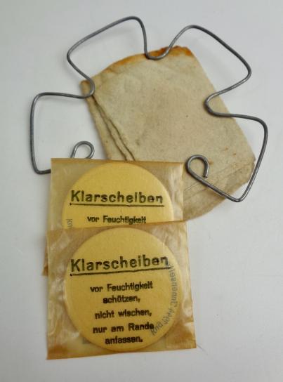 Wehrmacht M31 Gasmask Cleaning Cloth Spring