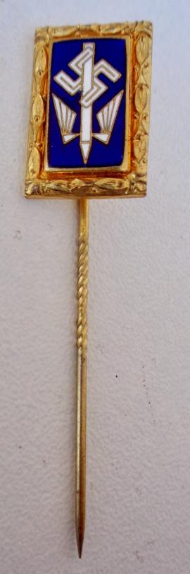 Third Reich Stick Pin Stenographer in Gold