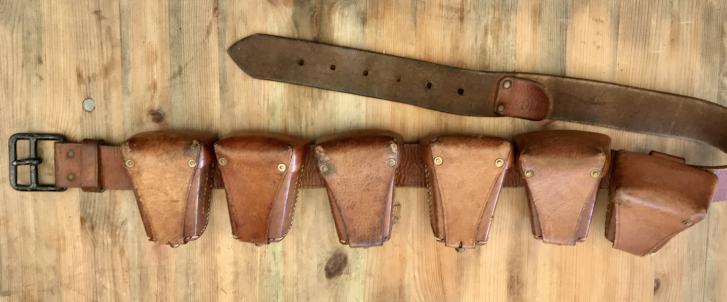 Dutch WW2 Belt with 6 Ammo Pouches