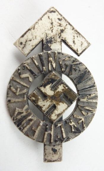 Hitler-Jugend Badge