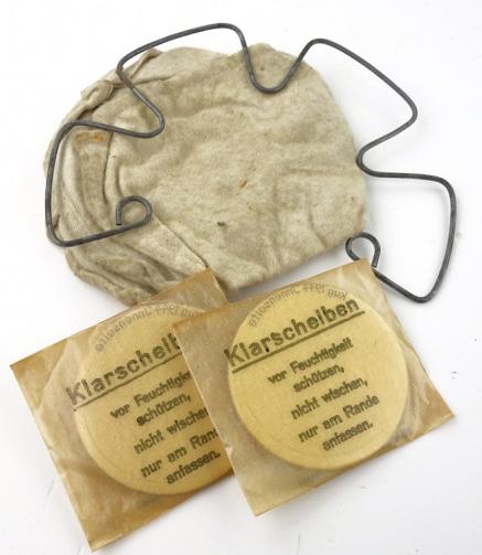 Wehrmacht M31 Gasmask Cleaning Cloth Spring