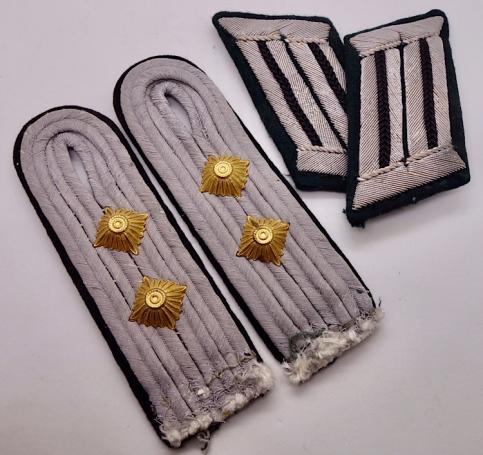 Officers Pioneer Shoulder Boards and Collar Tabs