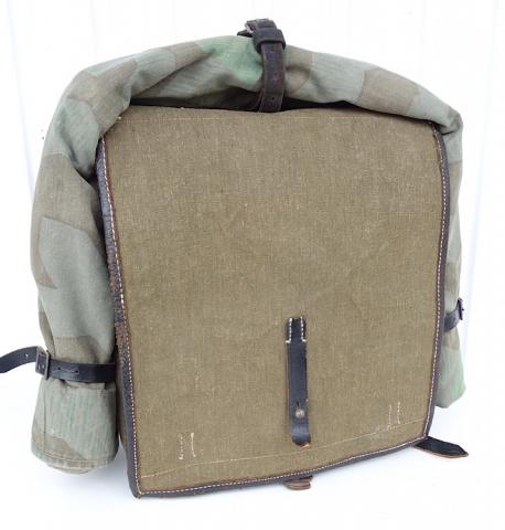 Wehrmacht Backpack with Splitter camo Shelter Quarter