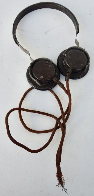 Wehrmacht Transmitter/Receiver Headphone set