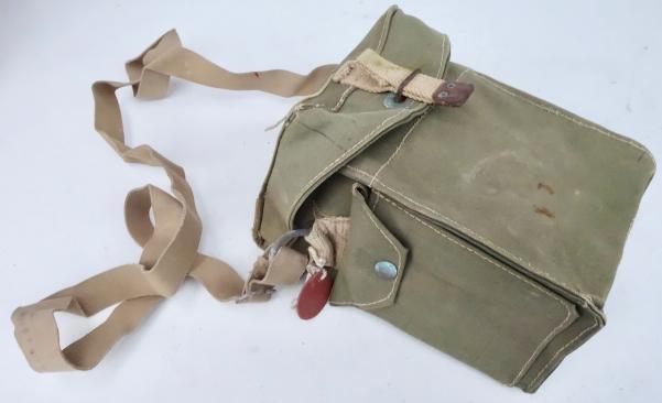 British WW2 second model Gasmask Bag