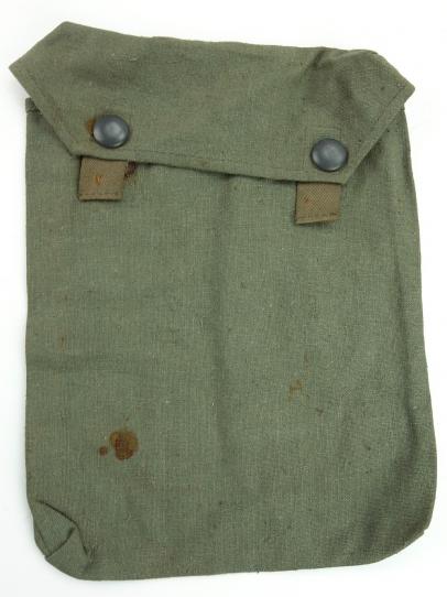 Wehrmacht Gascape Pouch