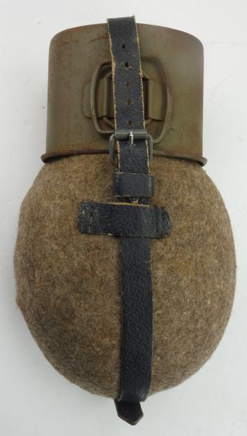 Wehrmacht M31 Canteen