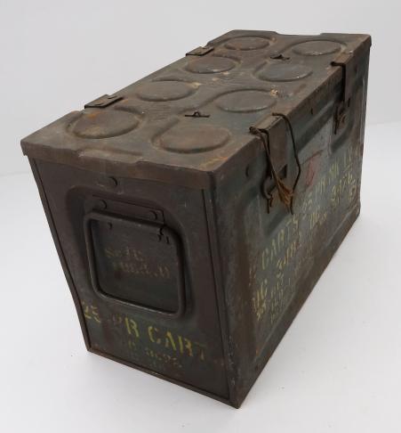 IMCS Militaria | British WW2 steel 25 Ponder Shell Box with 8 Shells
