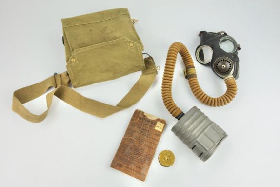 British WW2 early style Gasmask