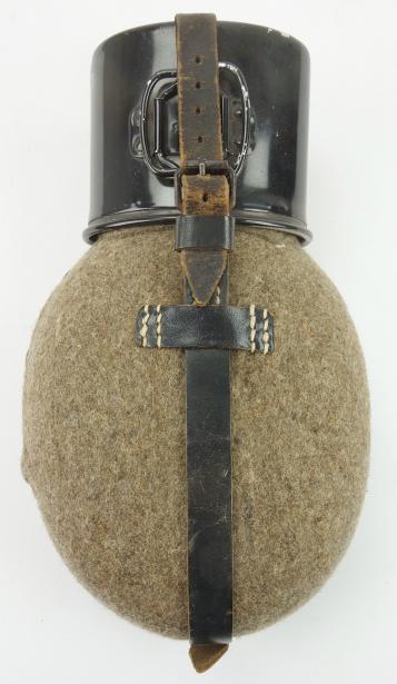 Wehrmacht M31 Canteen with Aluminium Cup