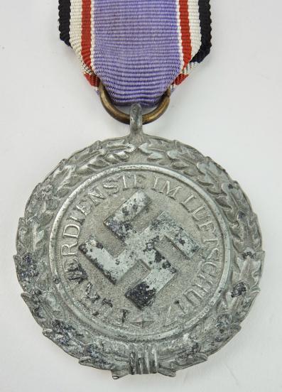 Luftwschutz Medal