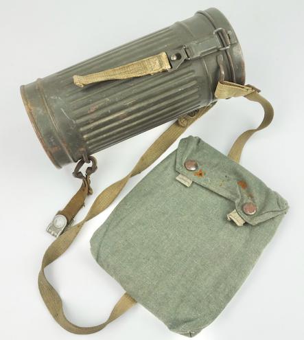 Wehrmacht M31 Gasmask and Cannister