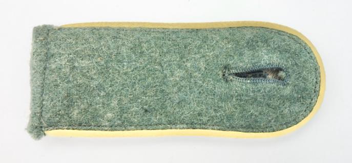 Single Wehrmacht Nachrichten Shoulder Board