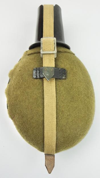 Wehrmacht M31 Canteen with Tropical Strap