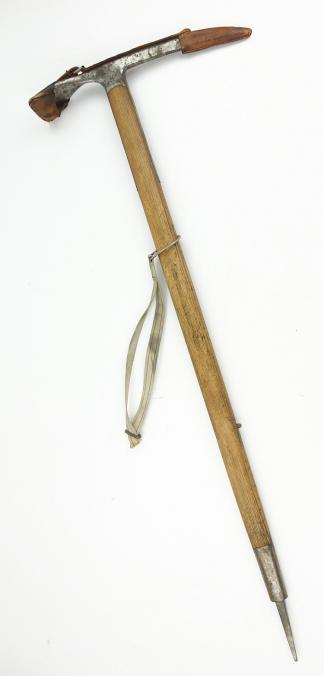 Wehrmacht Gebirgsjäger Ice Pick with cover