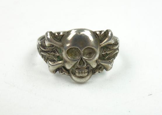 Wehrmacht era Totenkopf Ring