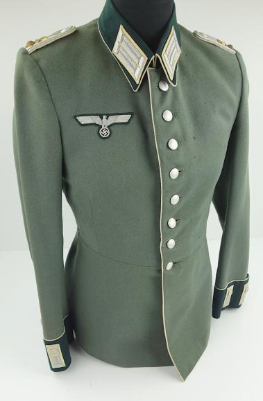 Wehrmacht Officers Dress Tunic 17th Tradition Regt.