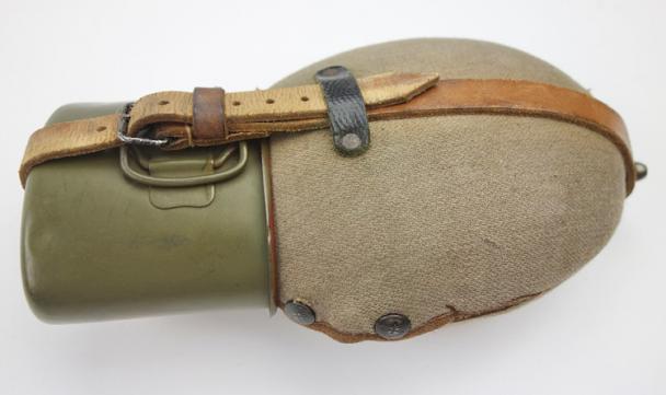 Wehrmacht M31 Canteen