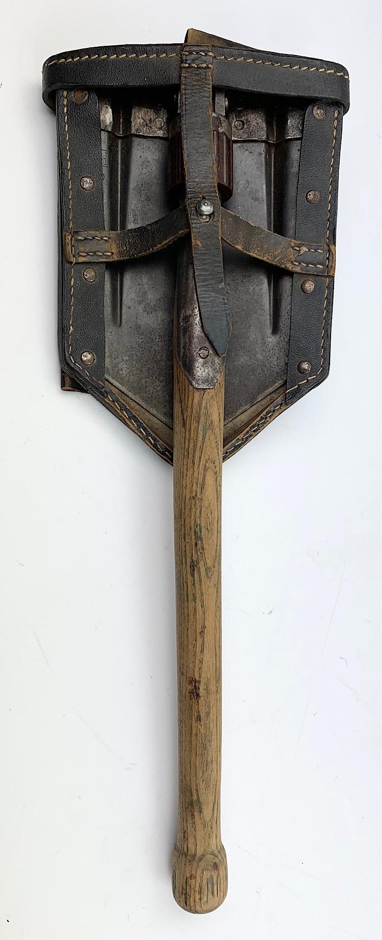 Wehrmacht first model Folding Shovel in Cover