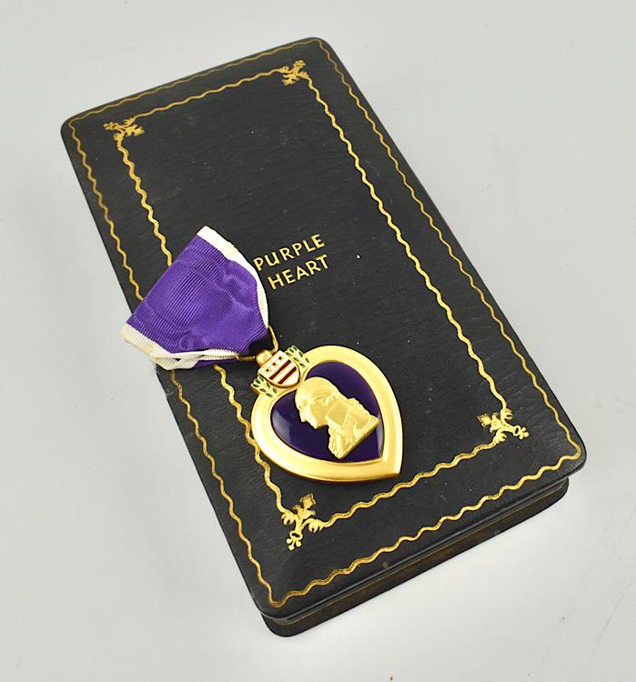 US WW2 Purple Heart medal in Case