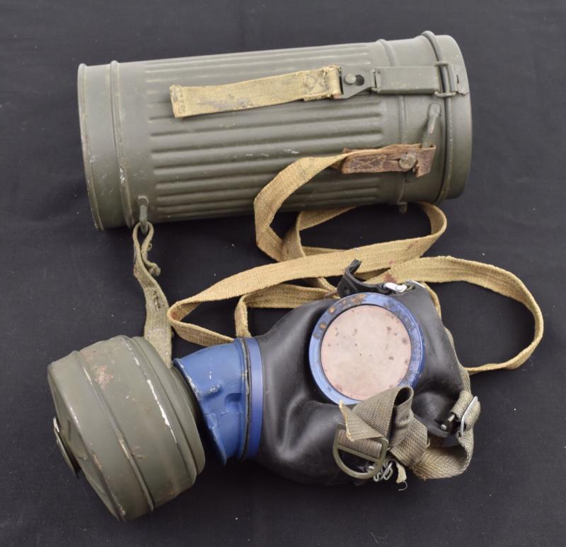 Wehrmacht M31 Gasmask in Cannister