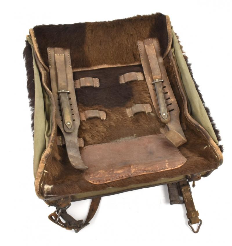 Wehrmacht Funker Affe (Signals Backpack)