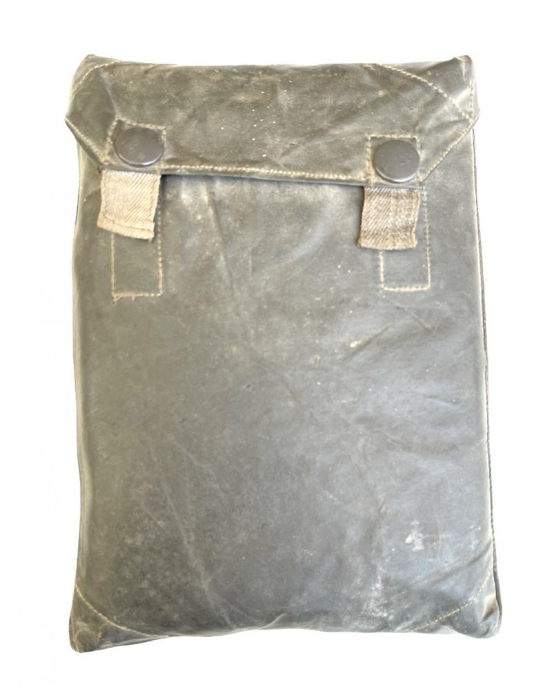 Wehrmacht Gascape Pouch