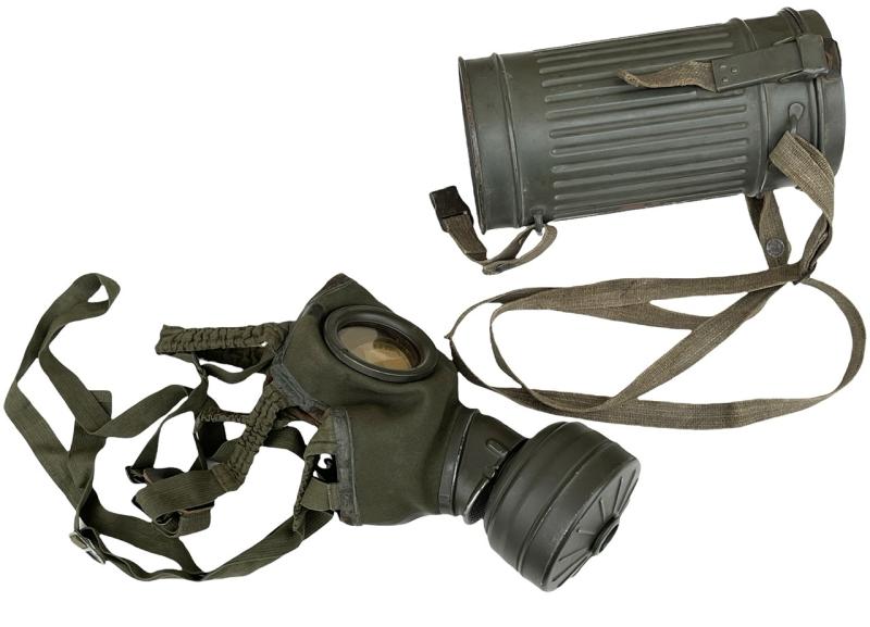 Wehrmacht M31 Gasmask with early short Cannister
