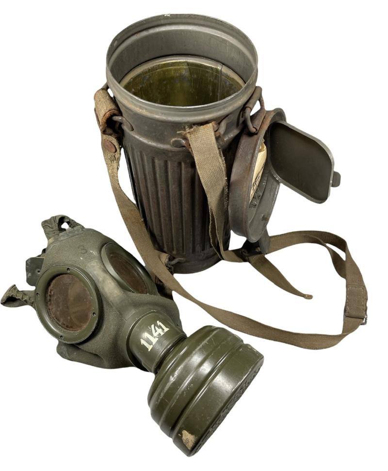 Wehrmacht M31 Gasmask and Cannister