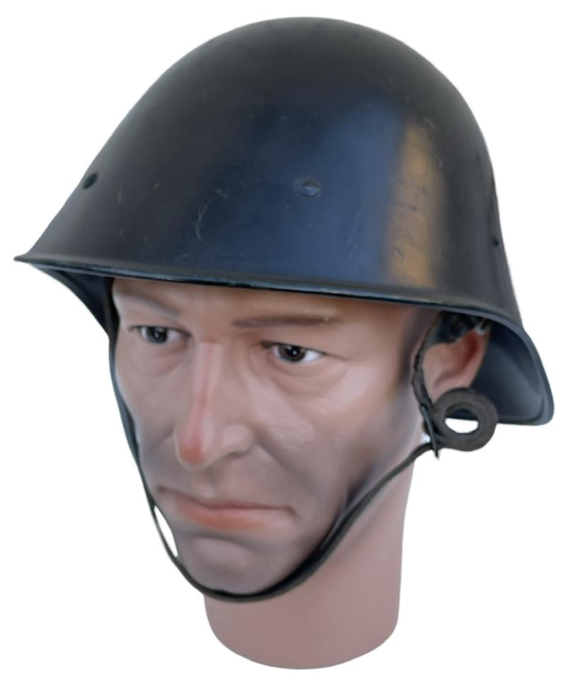 Dutch Resistance Helmet