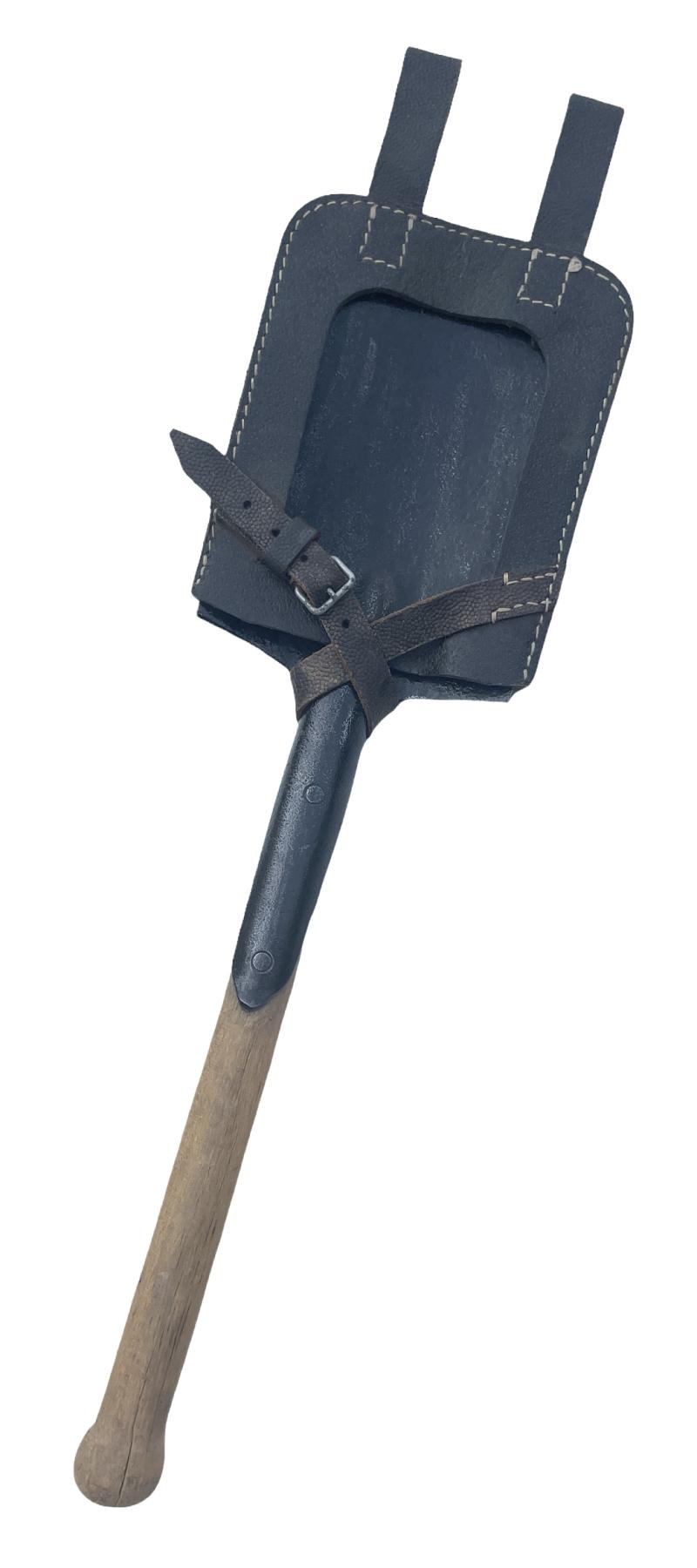 Wehrmacht Entrenching Tool in early model Cover