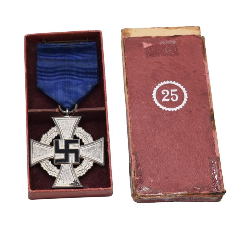 25 Years Loyal Service Medal
