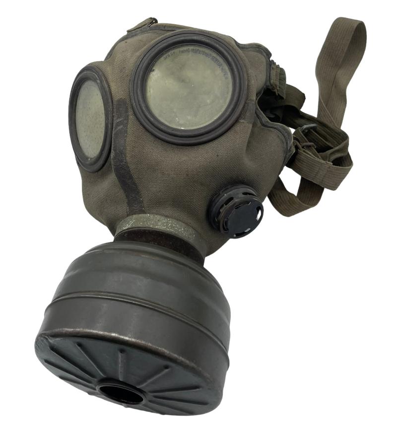 Wehrmacht M31 Gasmask with Microphone attachment option