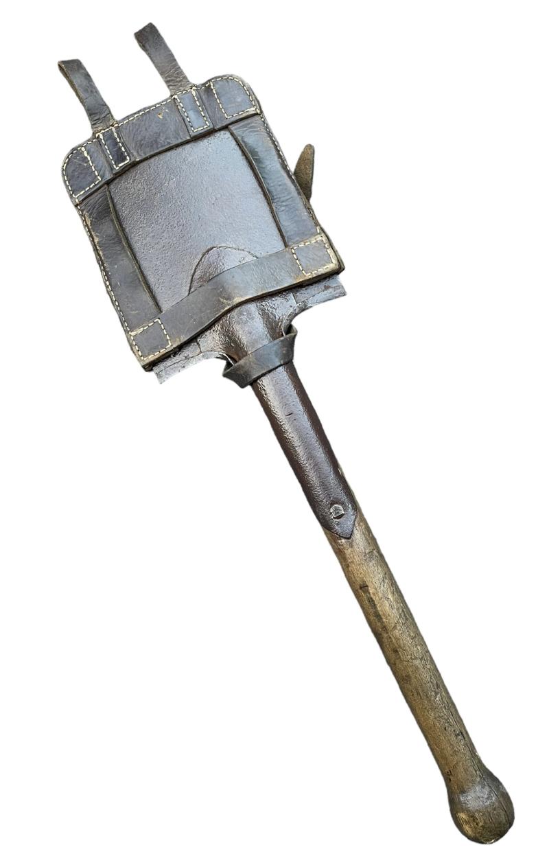 Wehrmacht Entrenching Tool in early model Cover